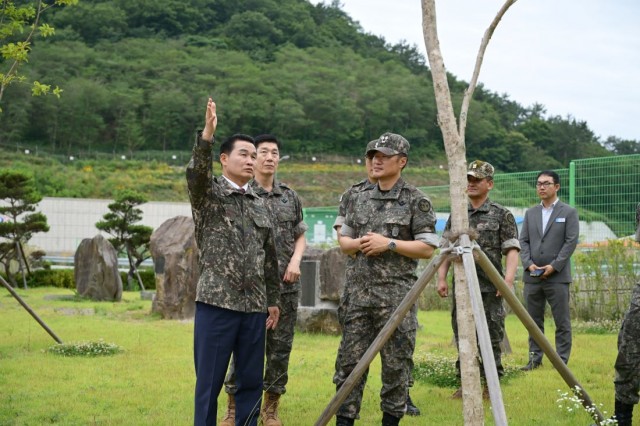 관련사진(박종우 거제시장, 거제대대 위문 방문) (3).jpg