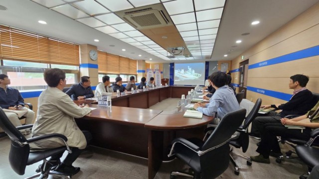 10. 23. - 통영시의회, 고수온 대응 및 수산정책 연구를 위한 국가기관 방문 2(간담회).jpg